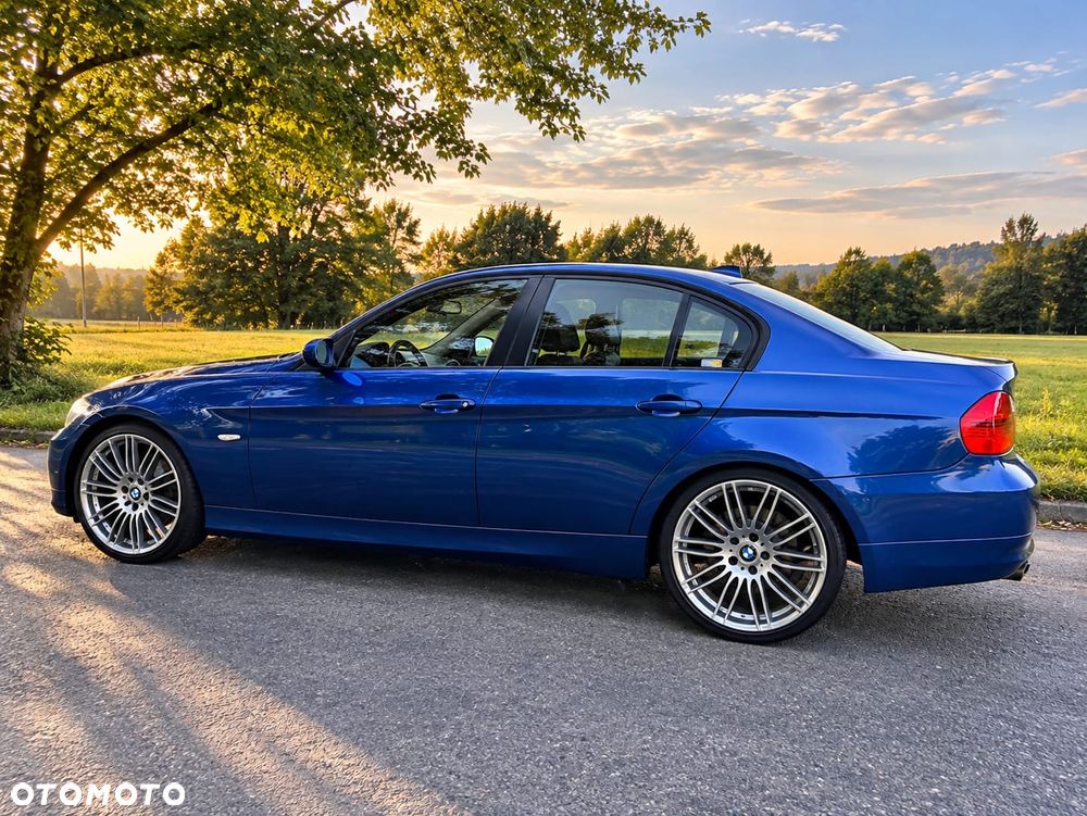 BMW Seria 3 318i - 2