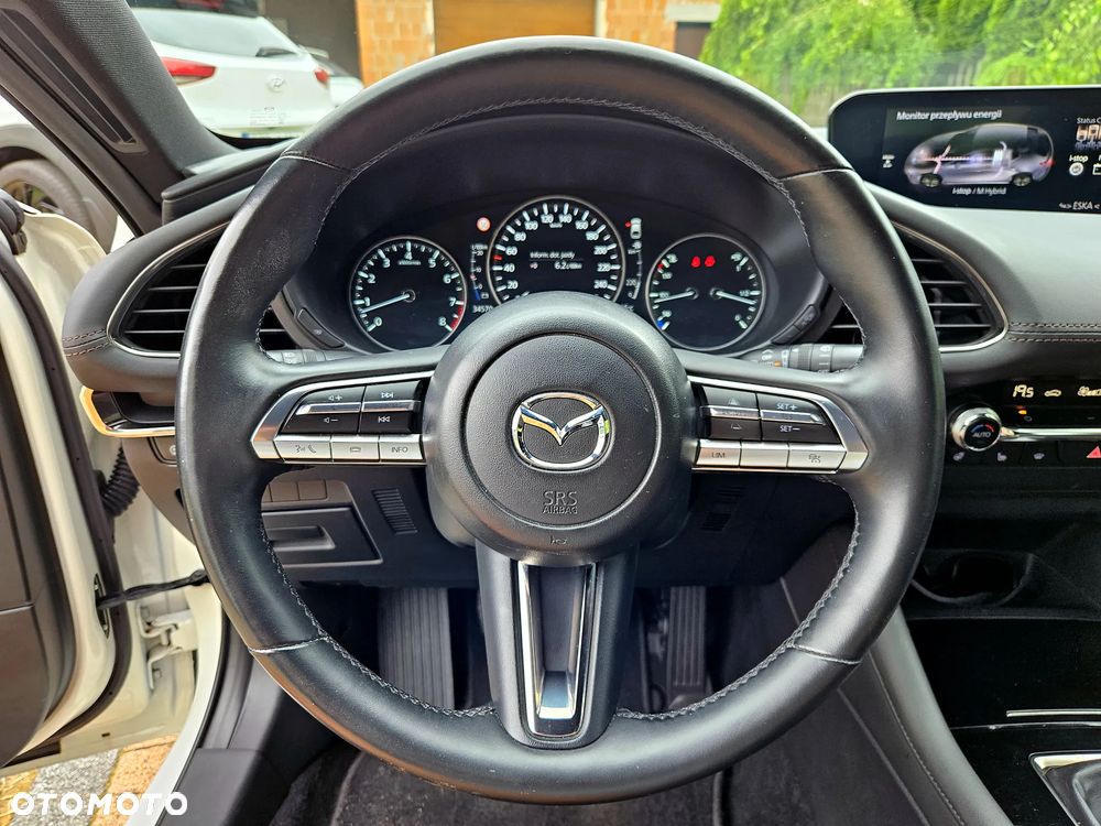 Mazda 3 e-SKYACTIV-G 122 M HYBRID EXCLUSIVE-LINE - 28