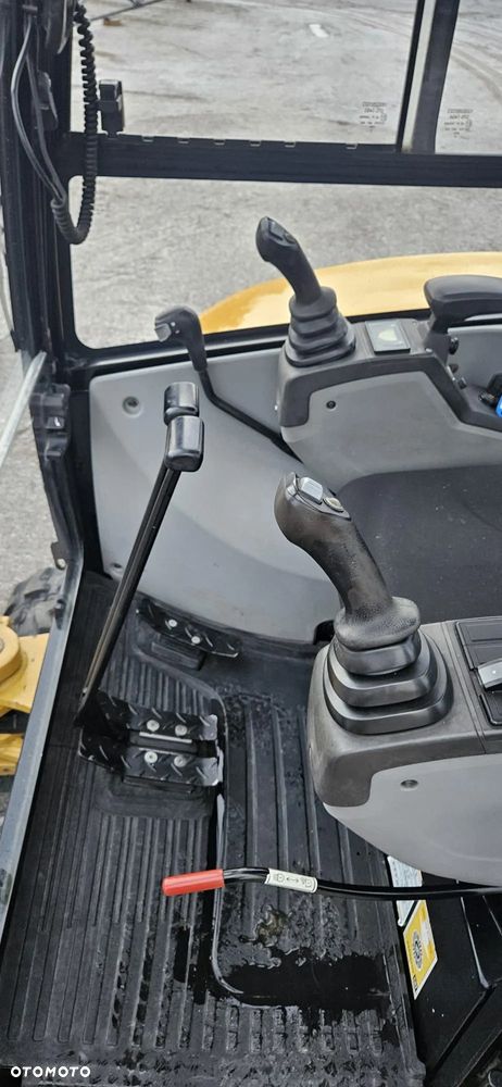 Caterpillar 302.7 D - 11