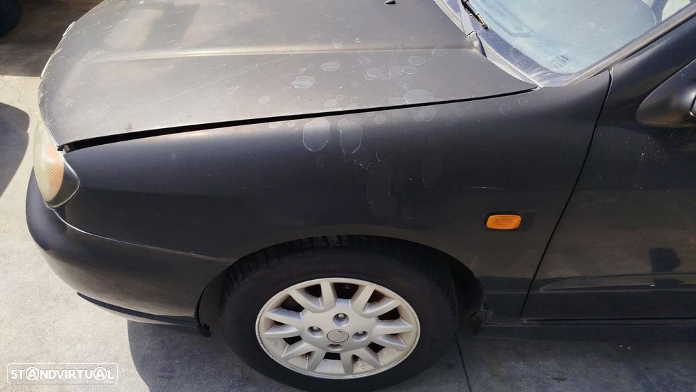 Guarda-lamas esquerdo NISSAN Primera Hatchback (P11) - 1