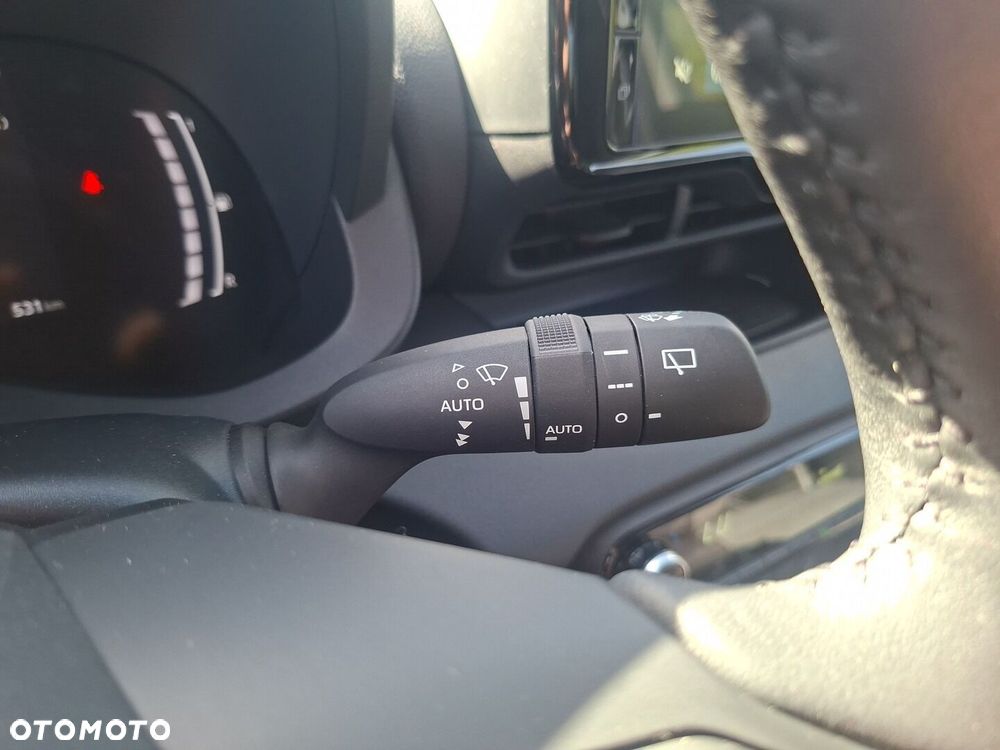 Toyota Yaris Hybrid 1.5 Style - 18