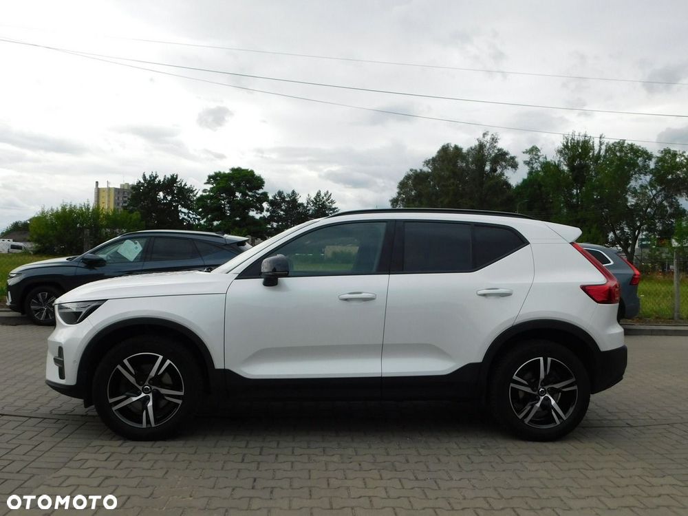 Volvo XC 40 B3 B DKG Plus Black Edition - 18