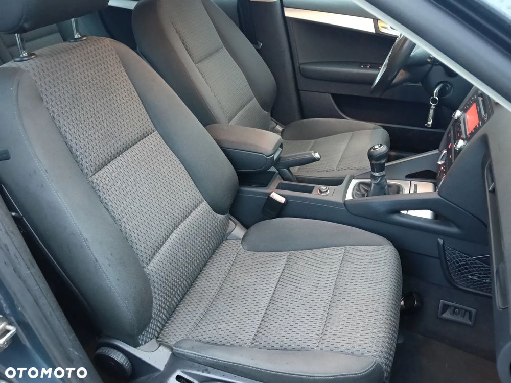 Audi A3 Sportback 1.6 Attraction - 19