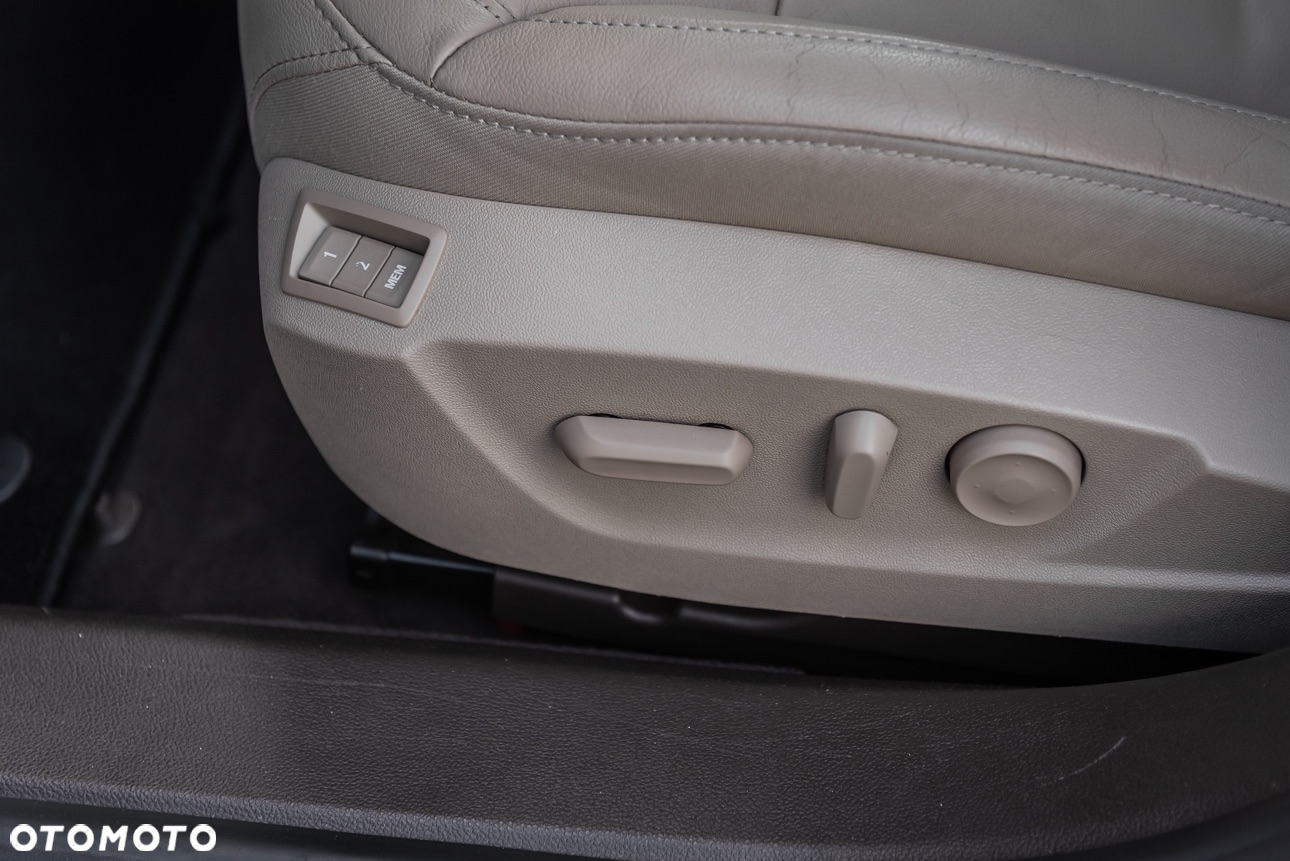Opel Insignia - 23