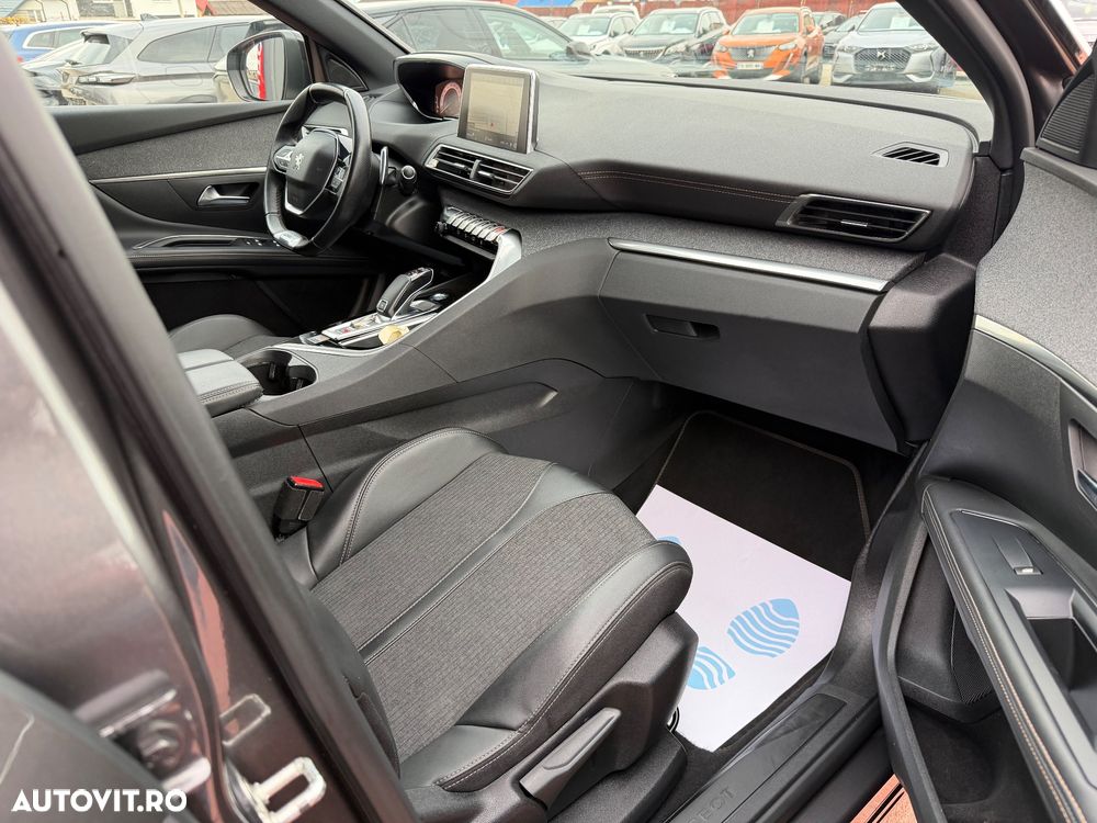 Peugeot 5008 1.6 Puretech Turbo s&s EAT8 GT-Line - 12