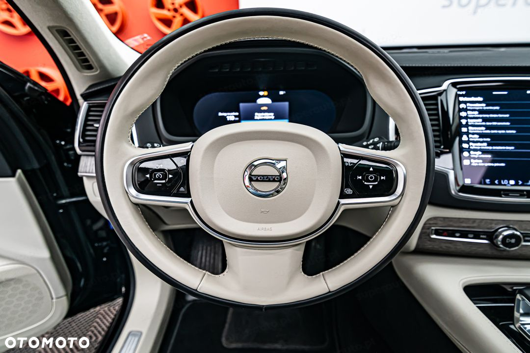 Volvo XC 90 - 16