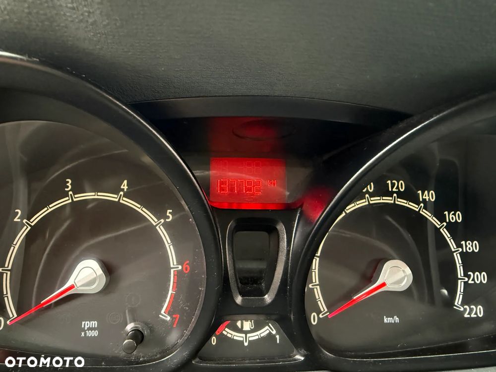 Ford Fiesta 1.4 Titanium - 6