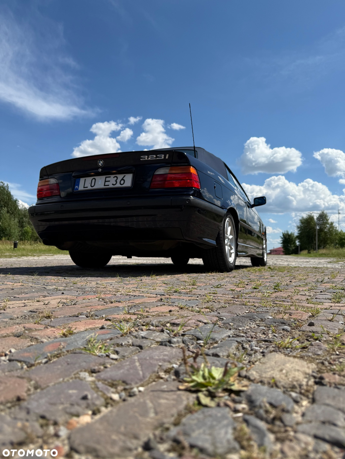BMW Seria 3 323i - 8