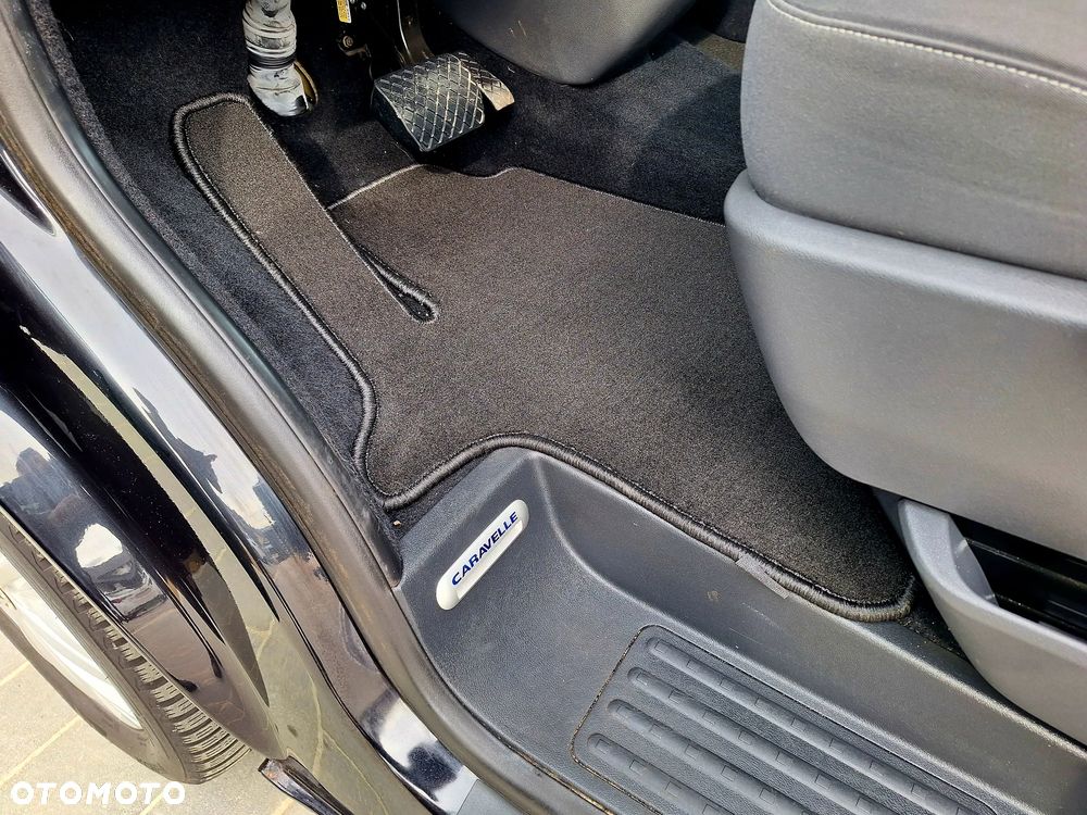 Volkswagen Caravelle - 16