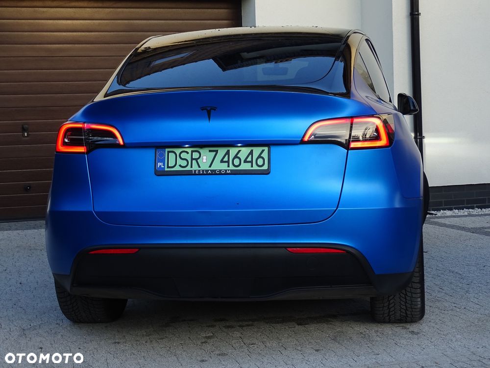 Tesla Model Y Long Range Dual Motor AWD - 12