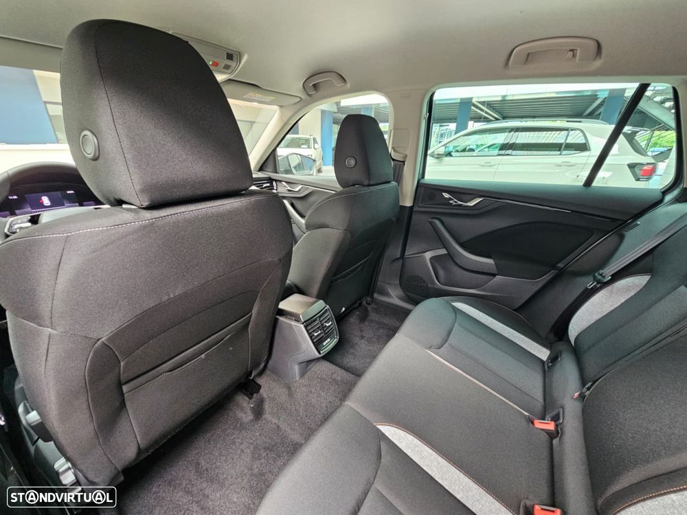 Skoda Kamiq 1.0 TSI Selection DSG - 5