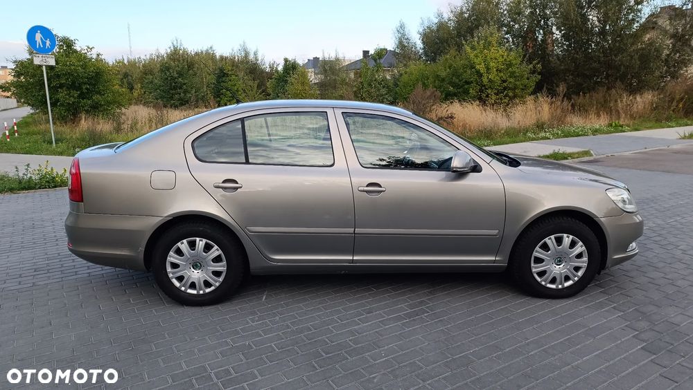 Skoda Octavia 1.6 Ambition - 7