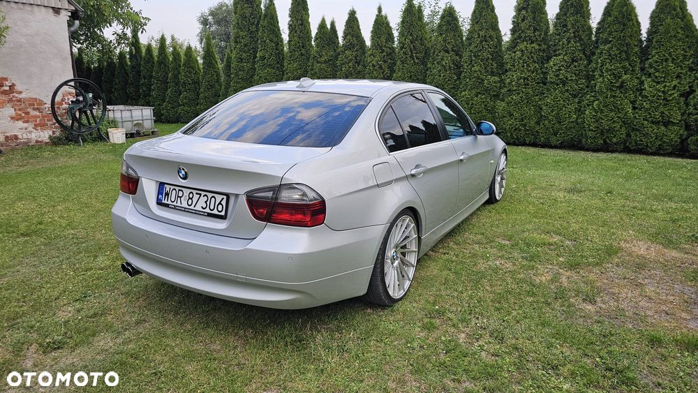 BMW Seria 3 325i - 2