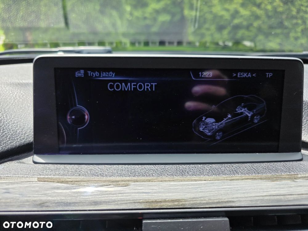 BMW Seria 3 320i Efficient Dynamics Edition Luxury Line - 22