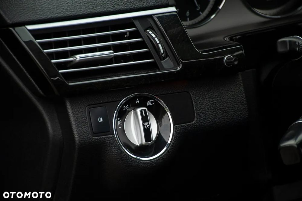 Mercedes-Benz Klasa E 250 CDI DPF BlueEFFICIENCY Automatik Avantgarde - 20