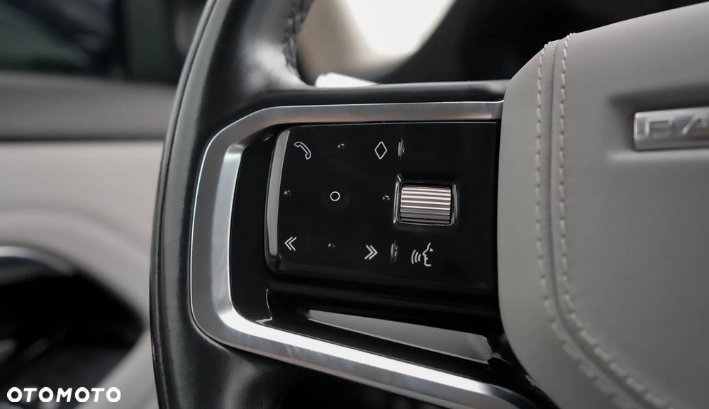 Land Rover Range Rover Evoque - 24