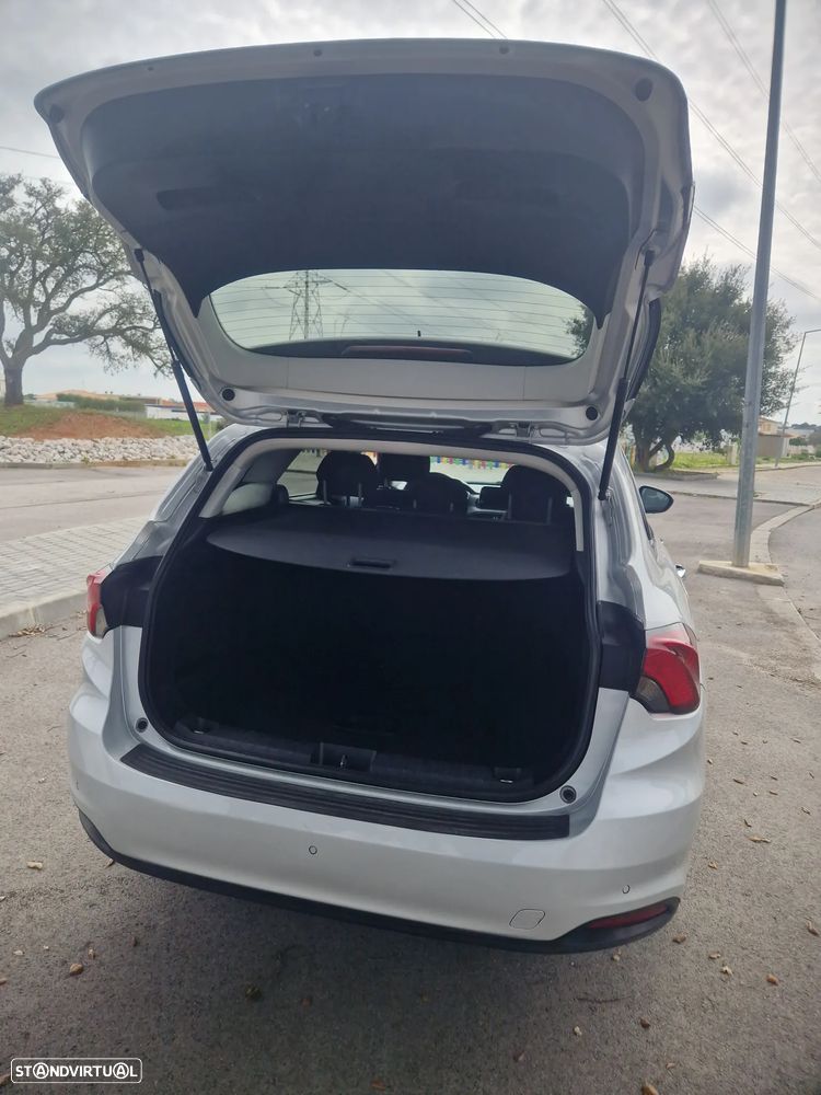 Fiat Tipo Station Wagon 1.3 M-Jet Lounge - 13