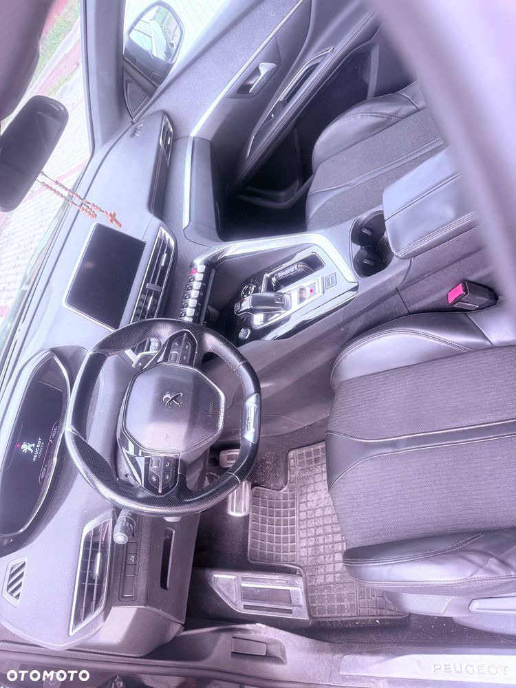 Peugeot 5008 - 19