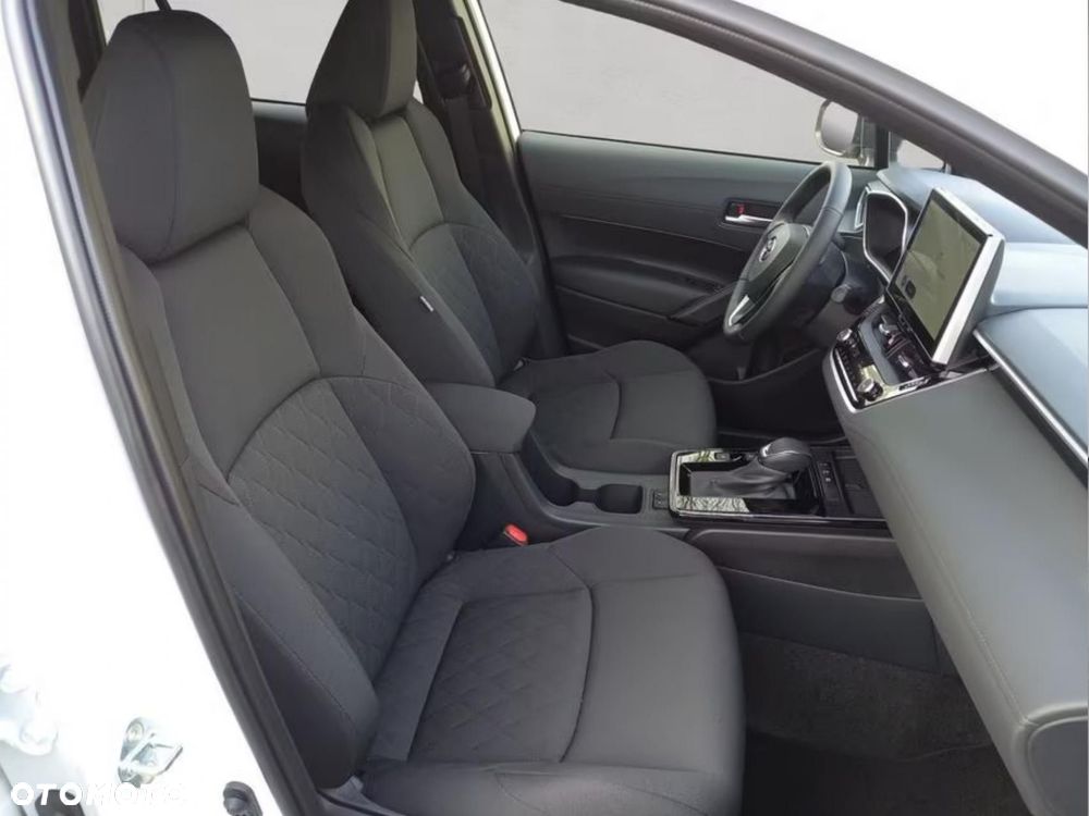 Toyota Corolla Cross - 10