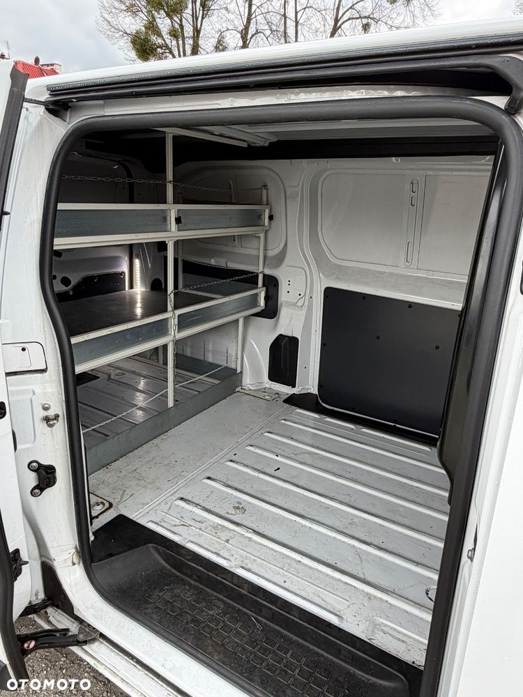 Opel Vivaro - 21