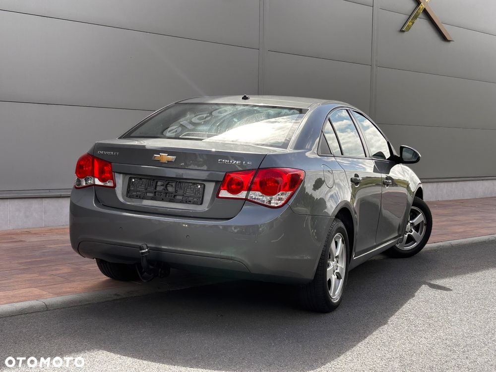 Chevrolet Cruze 1.8 LT - 19