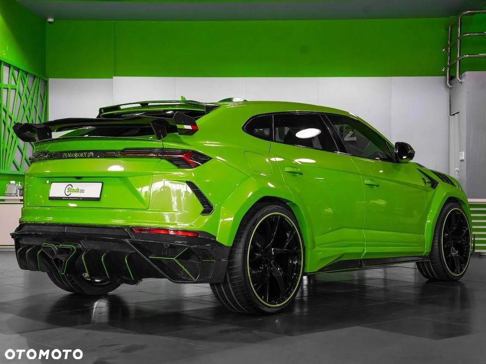 Lamborghini Urus Standard - 30