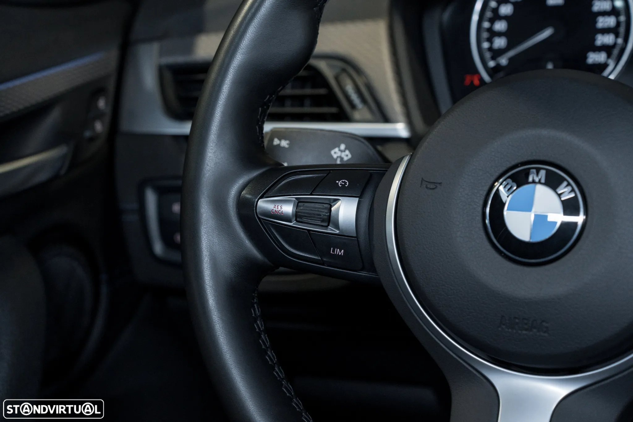 BMW X2 18 i sDrive Auto Pack M - 12