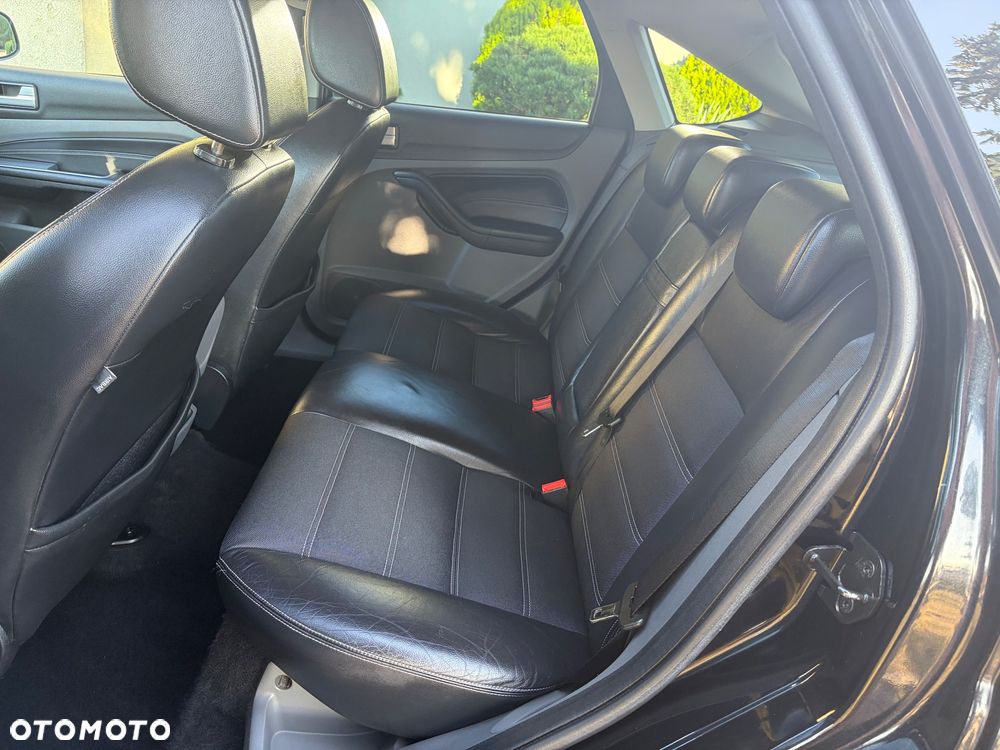 Ford Focus 1.8 Titanium - 28