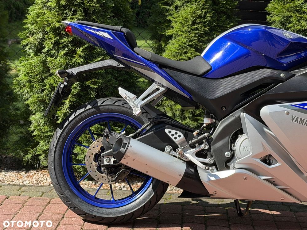 Yamaha YZF - 9