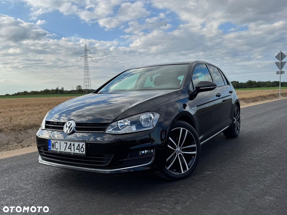 Volkswagen Golf - 1