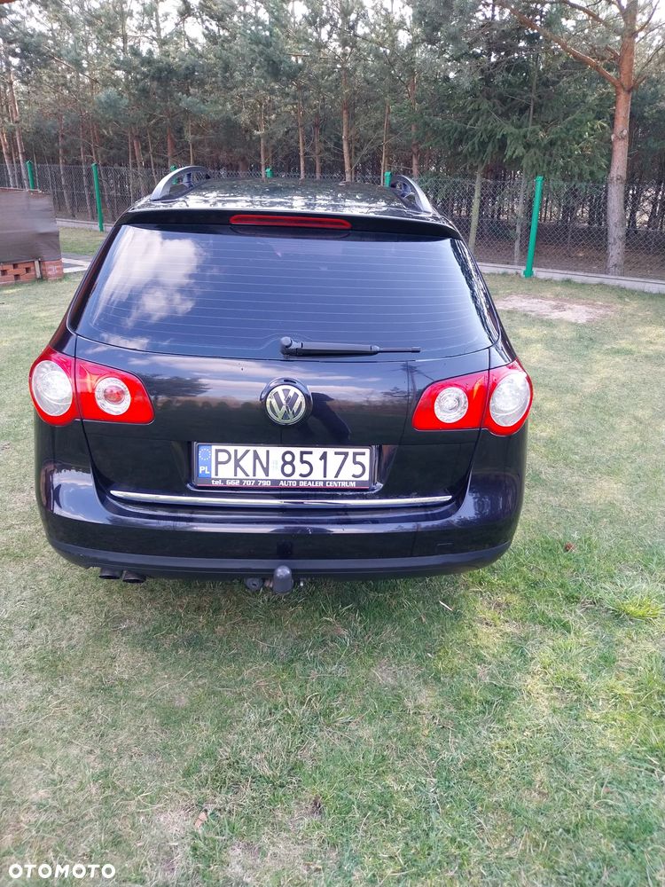 Volkswagen Passat 2.0 TDI Highline - 23