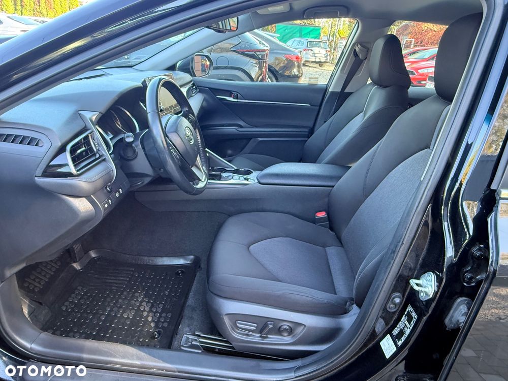 Toyota Camry 2.5 Hybrid Comfort CVT - 15