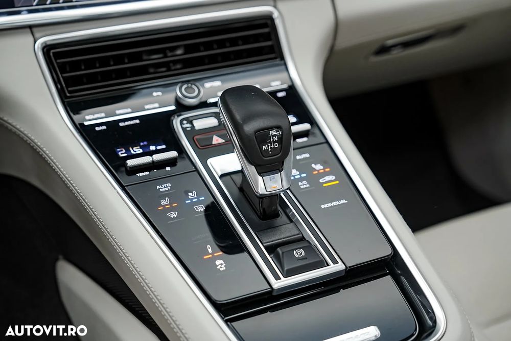 Porsche Panamera 4S E-Hybrid - 40