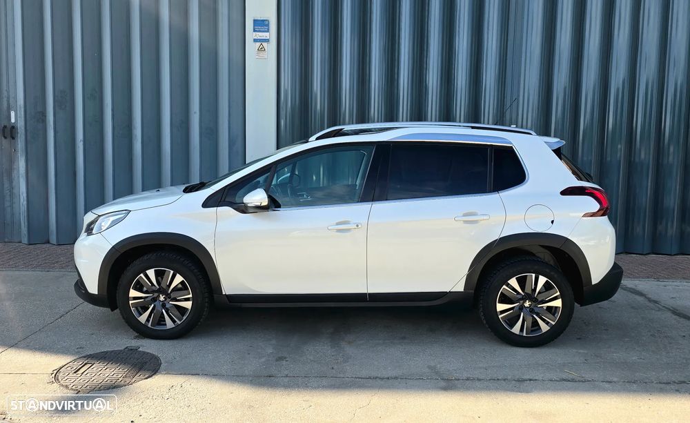 Peugeot 2008 PureTech 110 GPF Stop&Start EAT6 Allure - 4