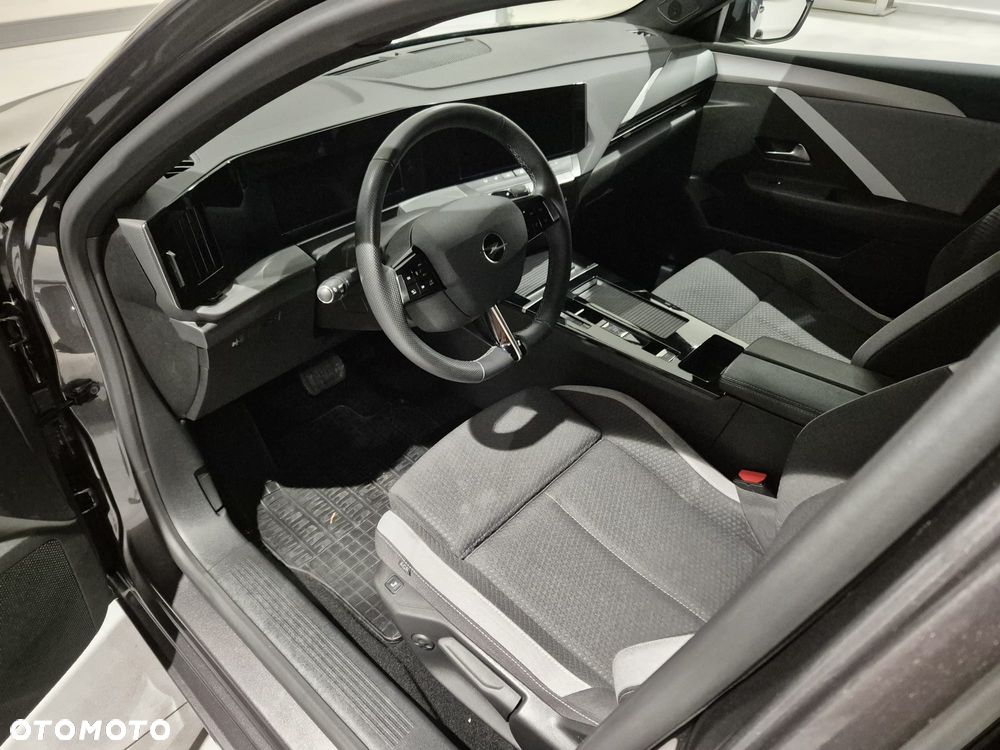 Opel Astra 1.2 T Business Edition S&S - 12