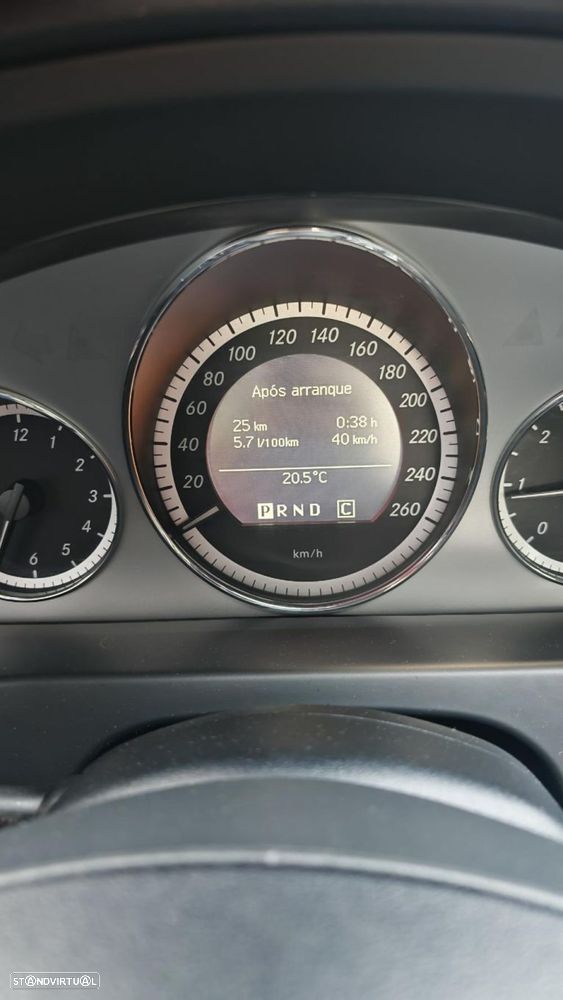 Mercedes-Benz E 250 CDI Elegance BlueEfficiency Auto. - 20