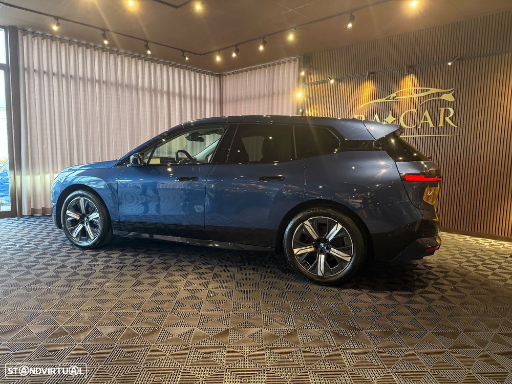 BMW iX xDrive 40 Pack Desportivo - 4