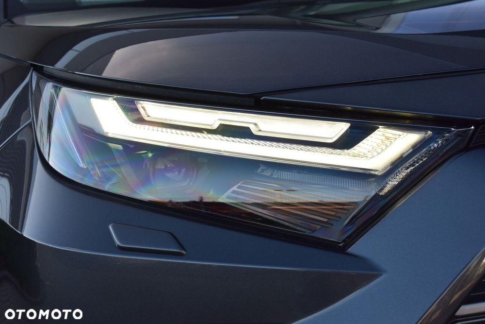 Toyota RAV4 - 8