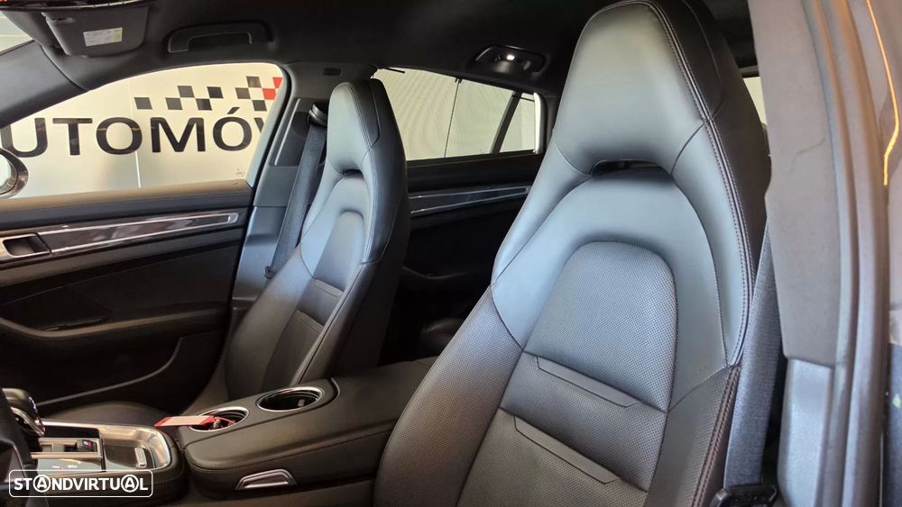 Porsche Panamera 4 S - 47