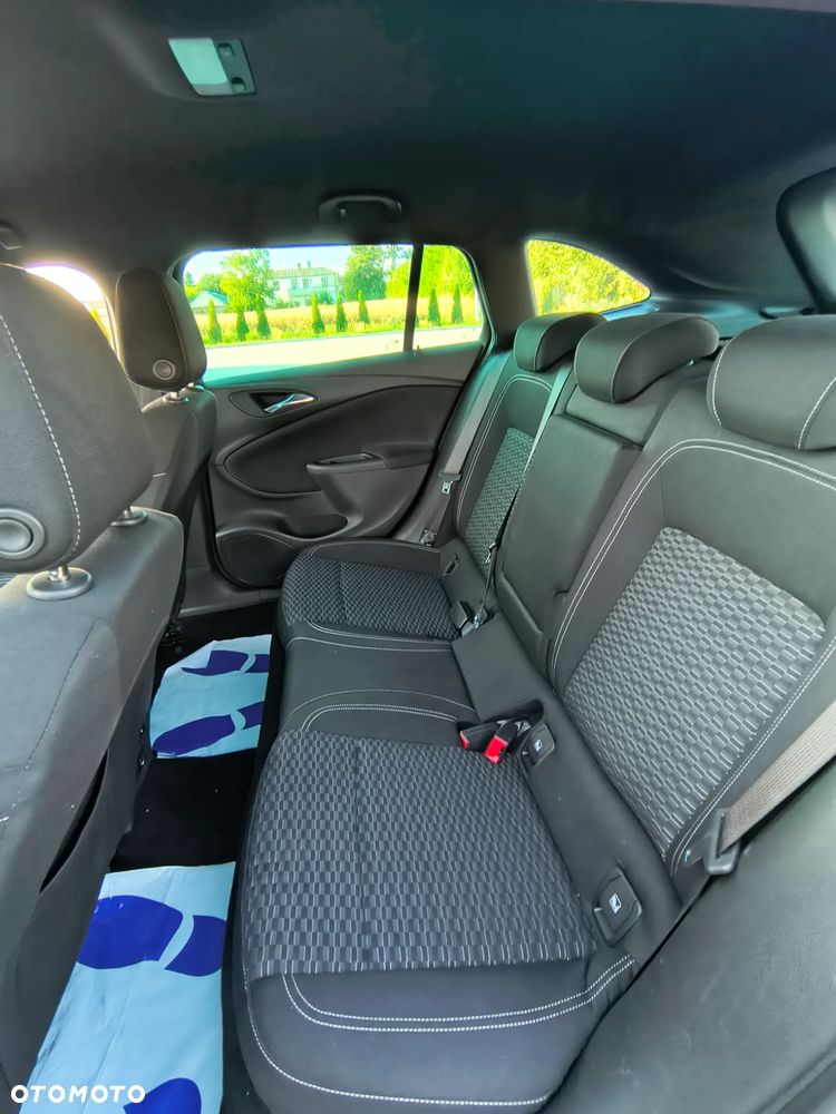 Opel Astra 1.6 CDTI Cosmo - 12