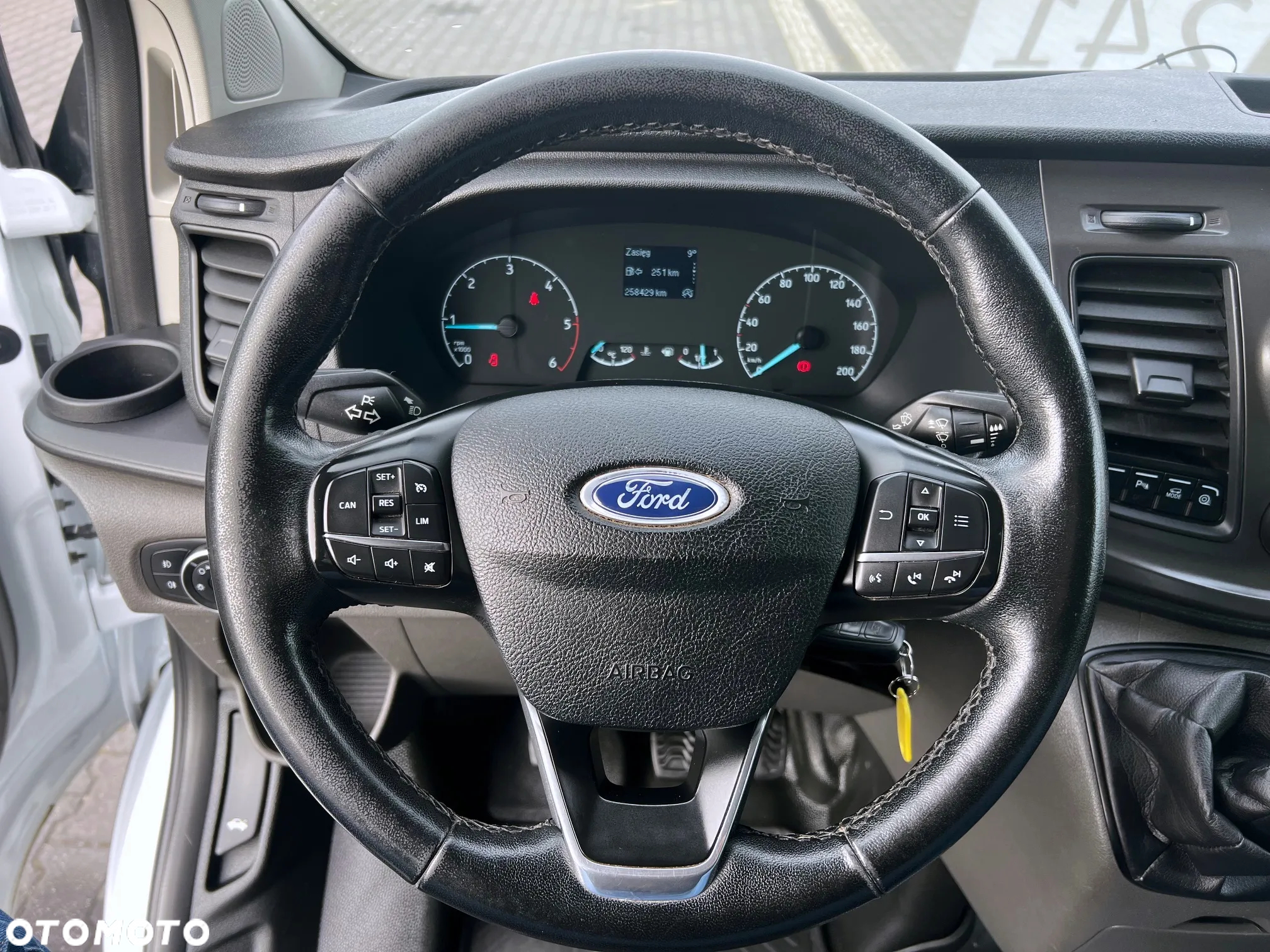 Ford Transit Custom Kombi 320 L2H1 Trend - 9