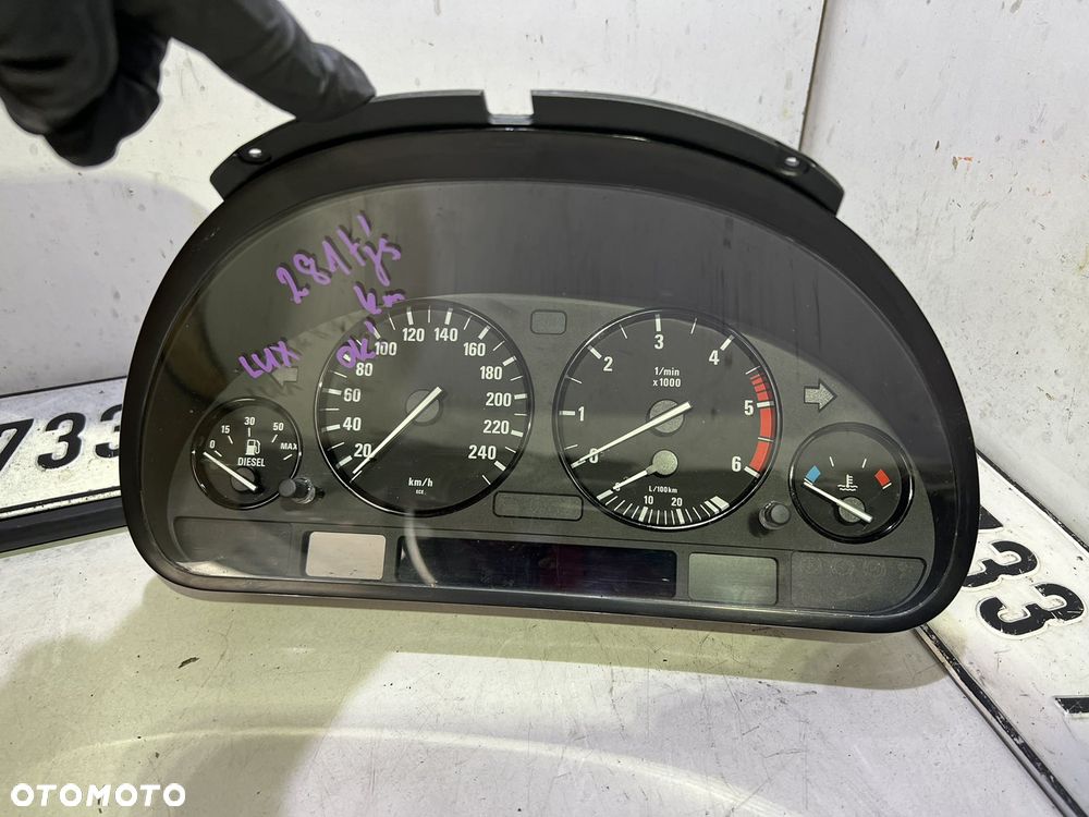 Licznik Bmw e39 diesel 281 tys km przebieg ładny ramki czarne w koło - 1