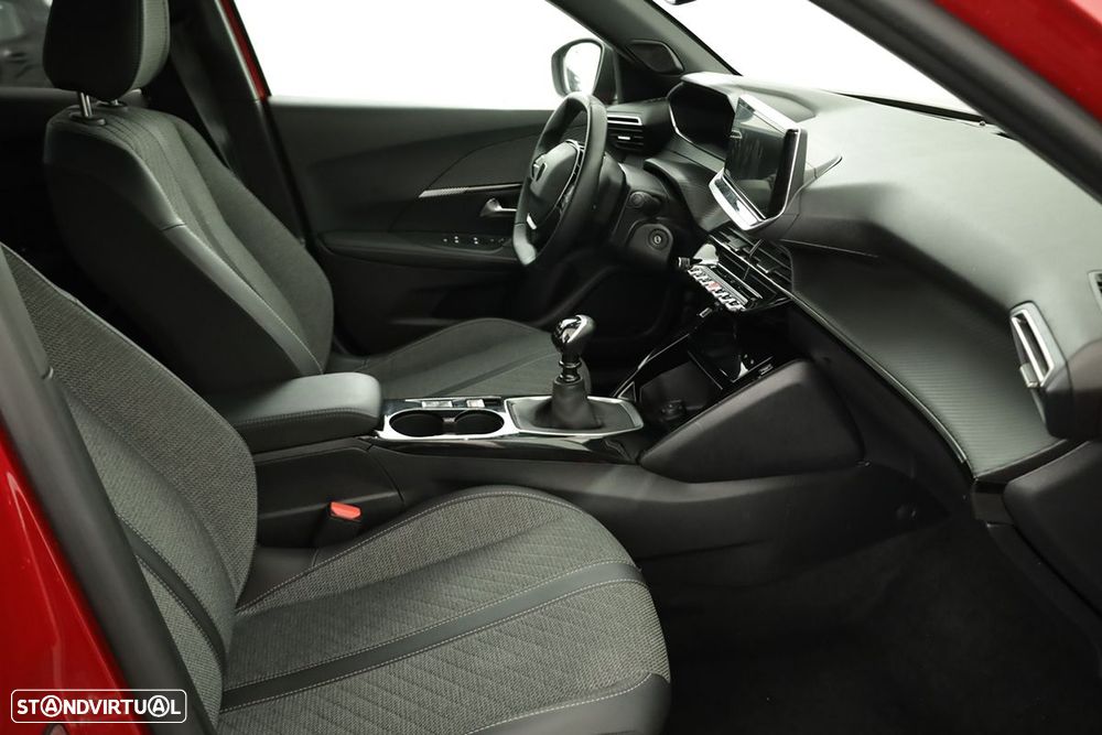 Peugeot 2008 1.2 PureTech Allure - 22