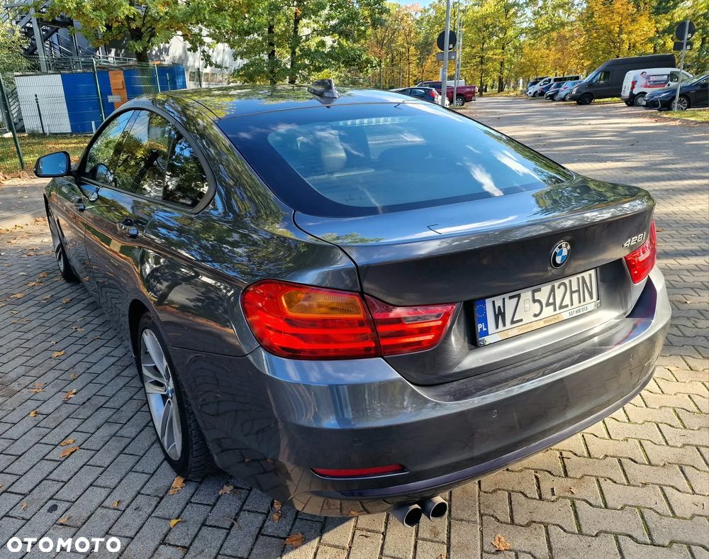 BMW Seria 4 428i Sport-Aut Modern Line - 29