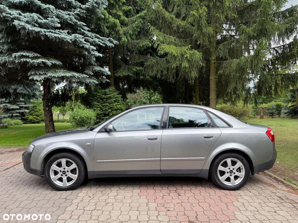 Audi A4 Limousine - 3