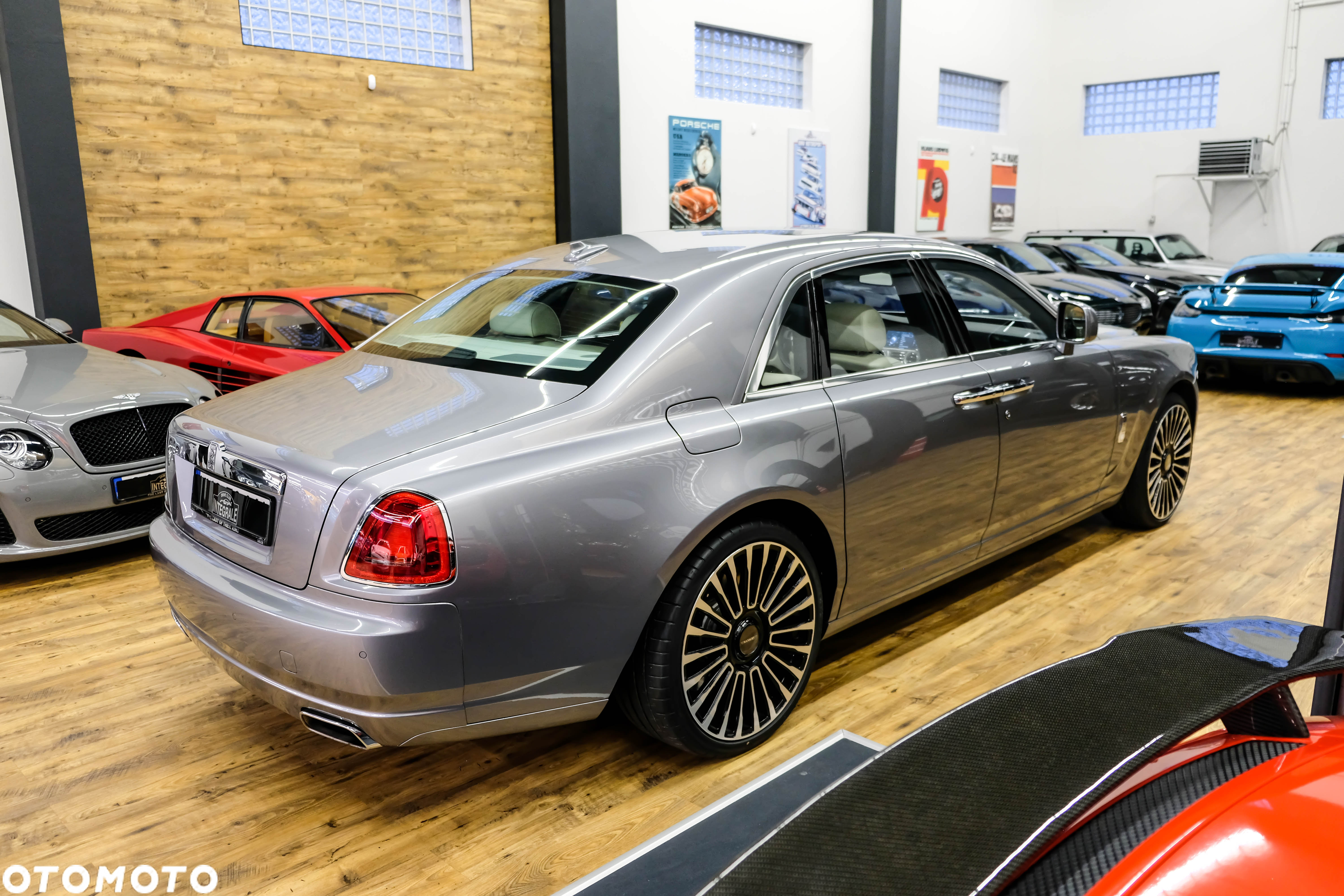 Rolls-Royce Ghost - 4