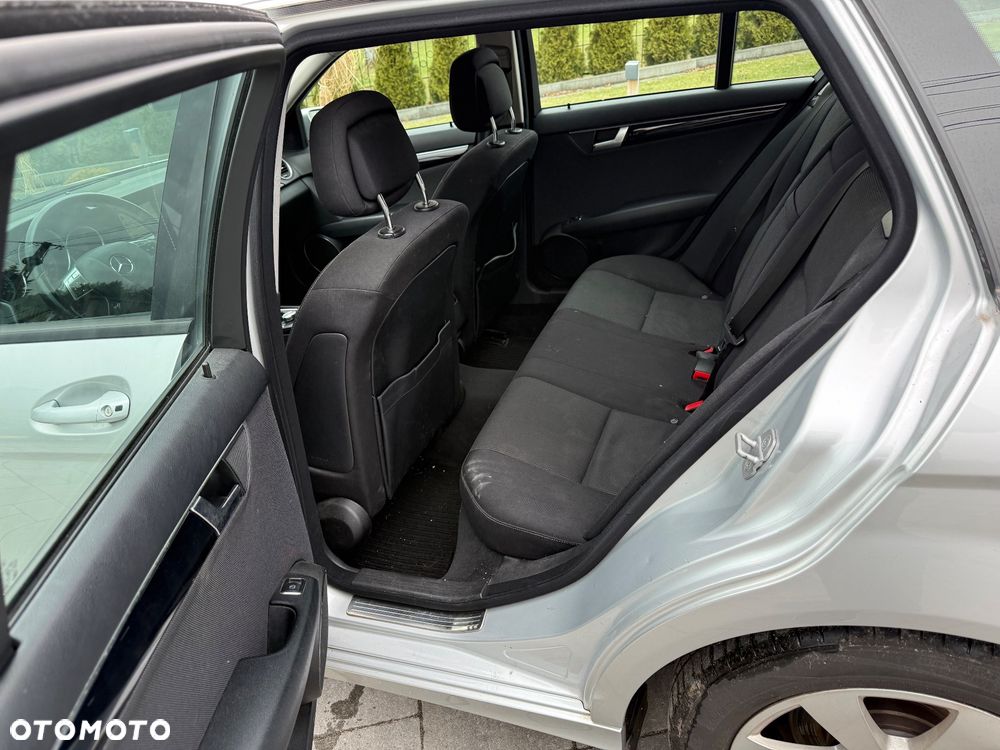 Mercedes-Benz Klasa C 200 CDI DPF (BlueEFFICIENCY) - 12