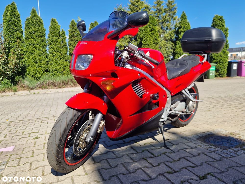 Honda VFR - 1