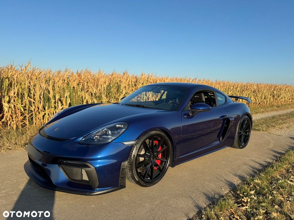 Porsche 718 Cayman GPF GT4 - 12