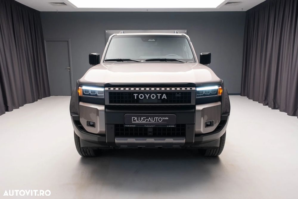 Toyota Land Cruiser - 2